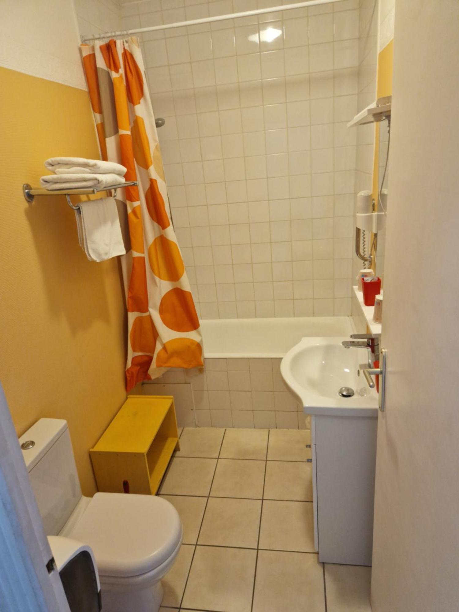 Hotel Du Commerce Millau Eksteriør bilde